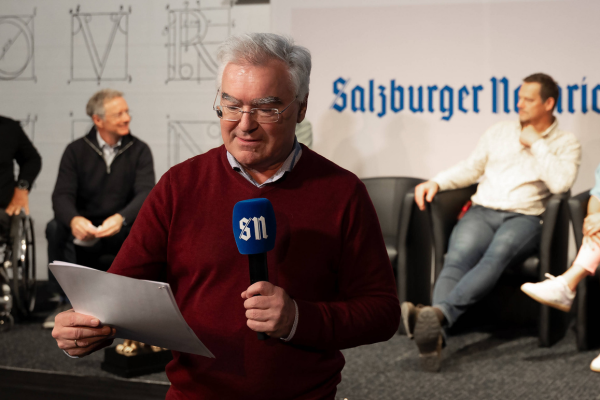 SN-Sportchef Richard Oberndorfer fungierte wieder als Leonidas-Zeremonienmeister. (©SN/Leonidas)